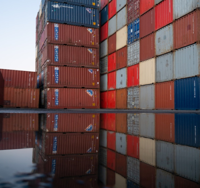 container terminal1