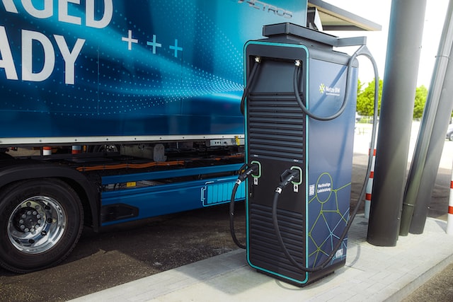 Daimler Truck меняет химический состав аккумуляторов для электрогрузовиков Daimler Truck меняет химический состав аккумуляторов для электрогрузовиков